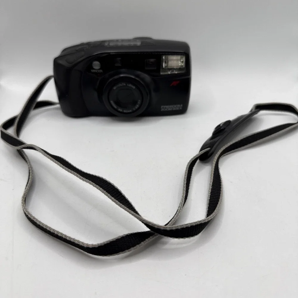 Minolta 90EX 35mm Point & Shoot Film Camera Powers Up/Flash‎ Doesn't Work As Is